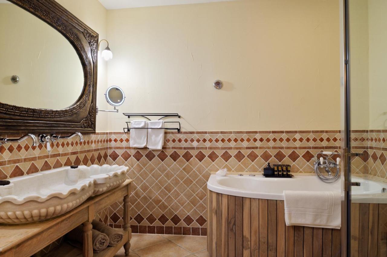 Hotel Demeure Loredana Saint-Florent  Bagian luar foto