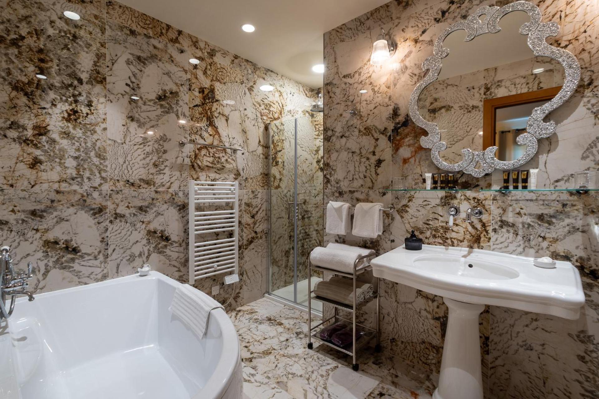 Hotel Demeure Loredana Saint-Florent  Bagian luar foto